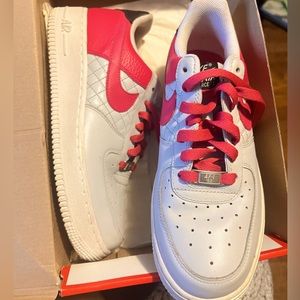 Nike Air Forces 8.5